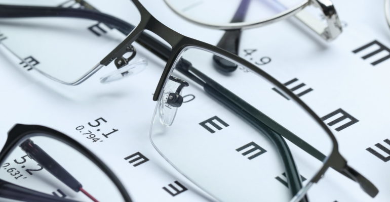 Óculos de metal: vantagens e principais modelos